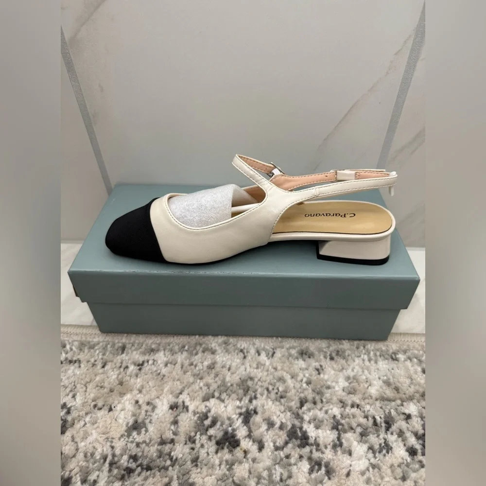 NWT C. Paravano‎ White and Black Mary Jane Shoe - Size 38 European